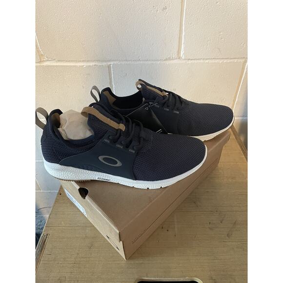 Oakley Dry Sneaker Navy Blue Size 12 new - Picture 1 of 8
